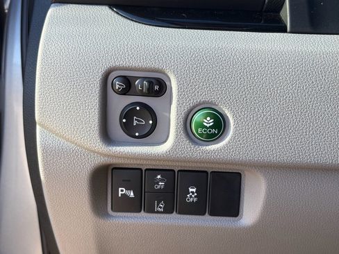 Certified 2020 Honda Pilot Elite image 15