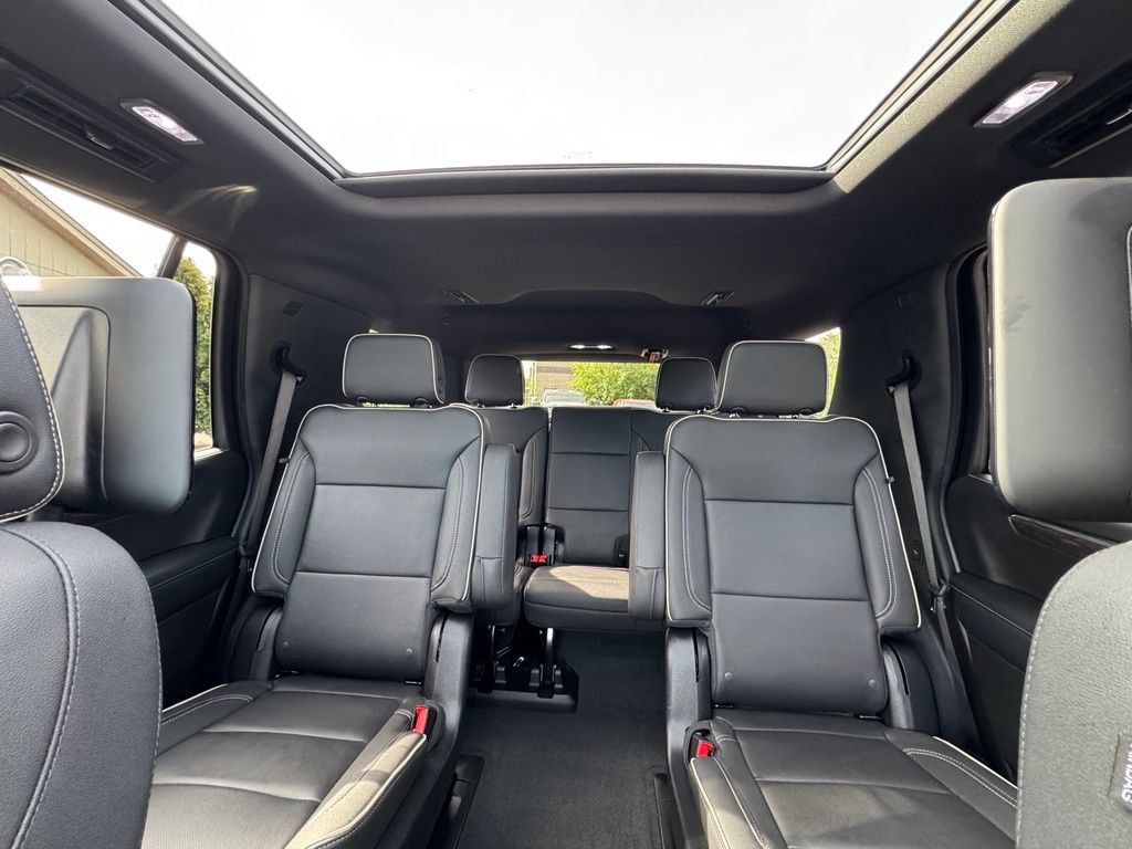 Used 2026 Chevrolet Tahoe Premier AWD/4WD image 24