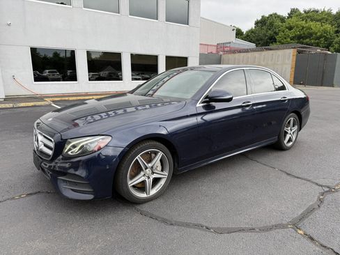 Used 2017 Mercedes-Benz E 300 4MATIC image 1