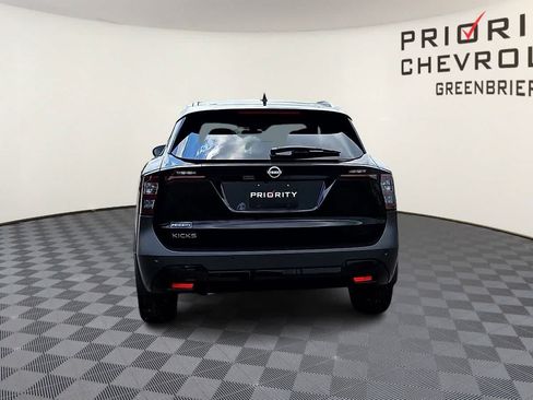 Used 2026 Nissan Kicks SV w/ SV Premium Package FWD image 7