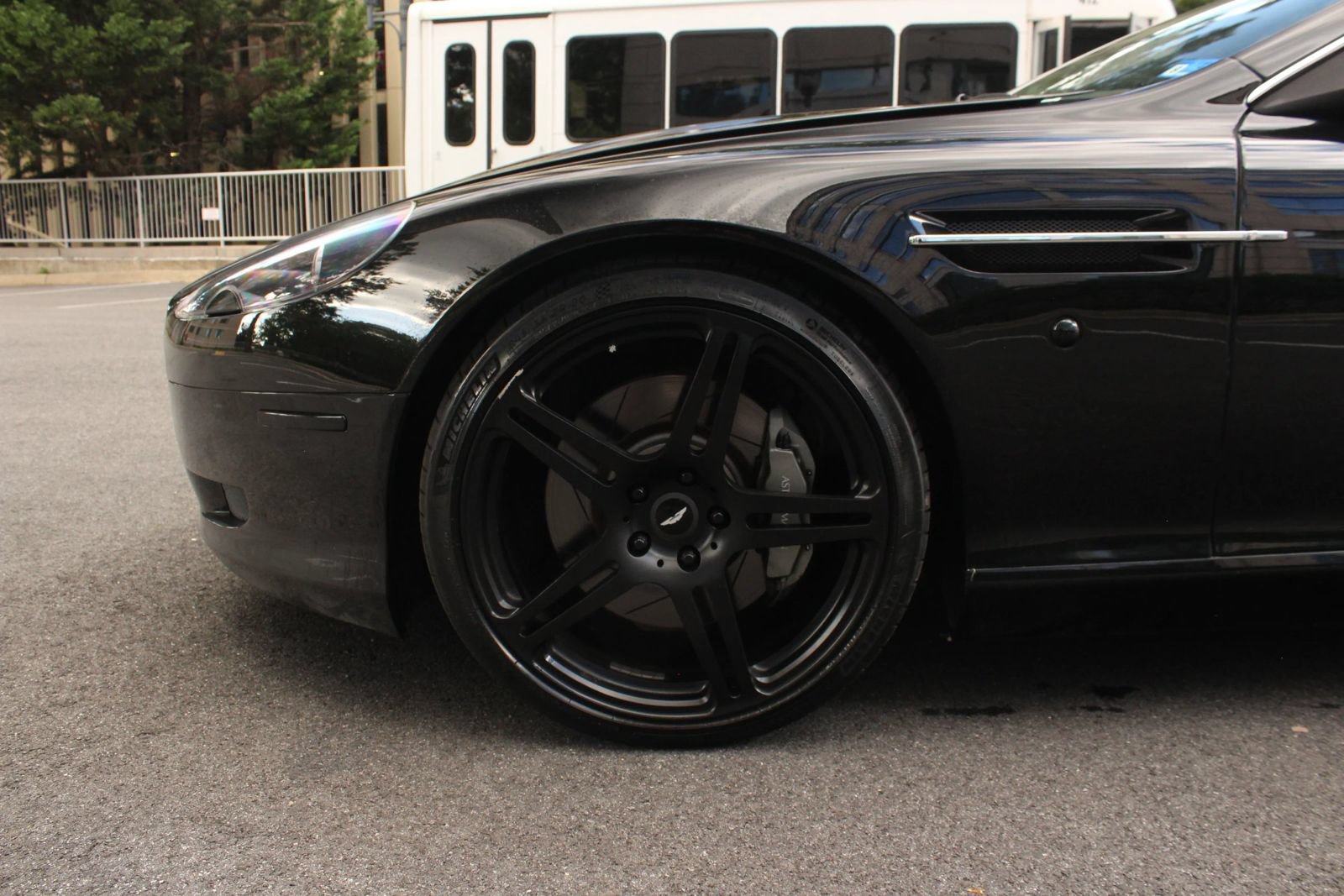 Used 2006 Aston Martin DB9 Volante RWD image 15