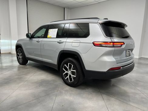 Used 2024 Jeep Grand Cherokee L Limited w/ Luxury Tech Group II image 5