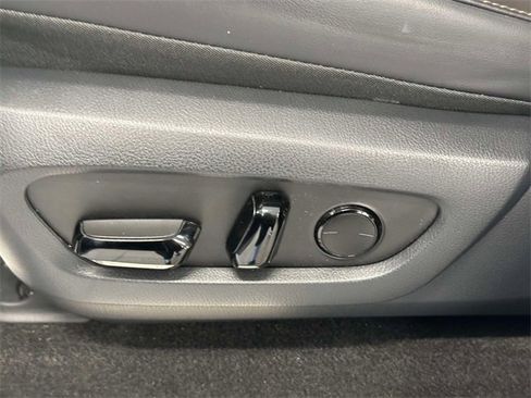 Used 2024 Lexus GX 550 image 17