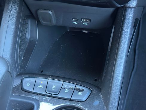 Used 2025 Chevrolet TrailBlazer LT FWD image 28
