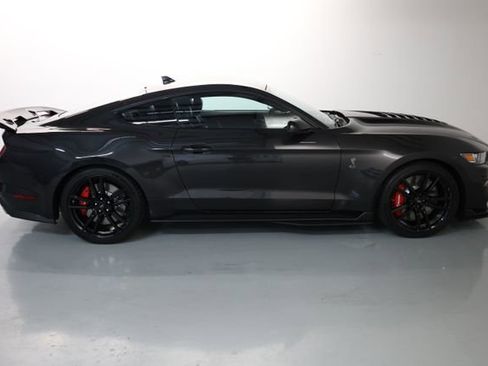 Used 2022 Ford Mustang Shelby GT500 w/ Technology Package image 64