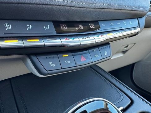 Used 2023 Cadillac XT4 Premium Luxury w/ Driver Assist Package AWD/4WD image 30