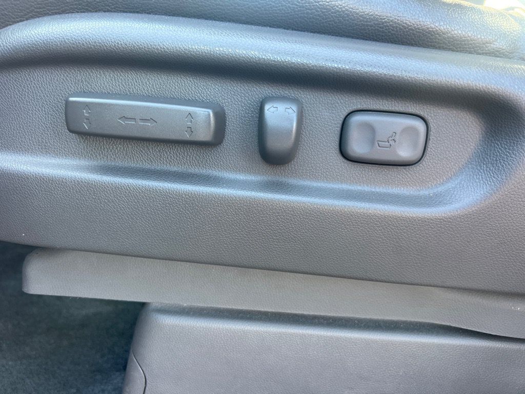 Used 2015 Honda Odyssey Touring image 25