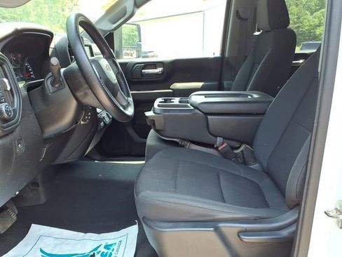 Used 2021 Chevrolet Silverado 2500 Custom w/ Custom Value Package AWD/4WD image 12