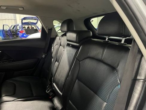 Used 2019 Kia Niro EX Premium FWD image 18