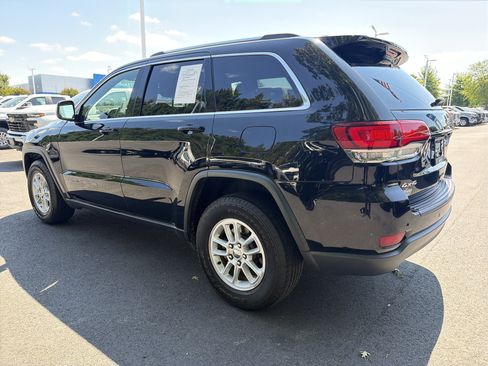 Used 2020 Jeep Grand Cherokee Laredo AWD/4WD image 8