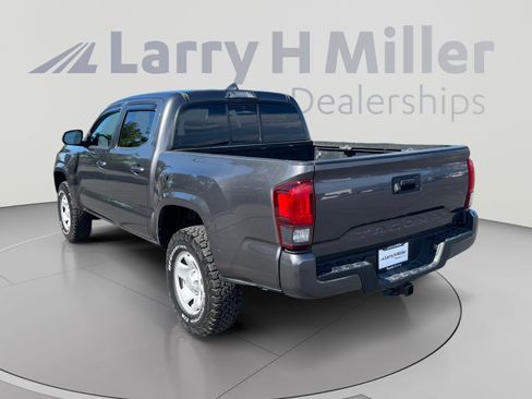 Used 2018 Toyota Tacoma SR w/ SR Convenience Package RWD image 3