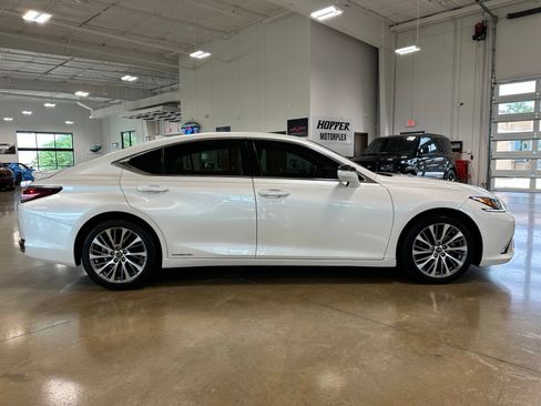 Used 2020 Lexus ES 300h w/ Premium Package FWD image 6