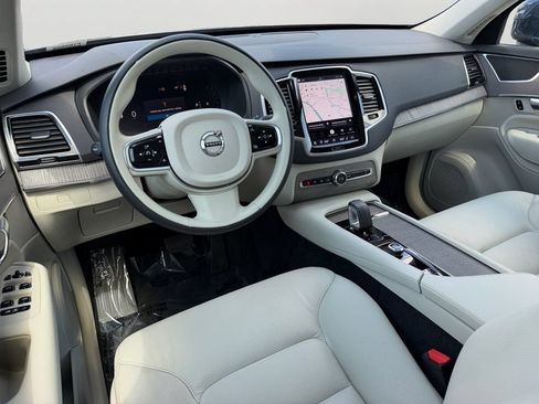 Certified 2023 Volvo XC90 B6 Plus AWD/4WD image 13