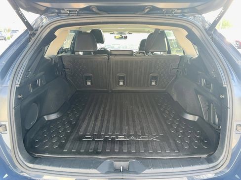Used 2023 Subaru Outback Limited w/ Tech Package 3 image 7