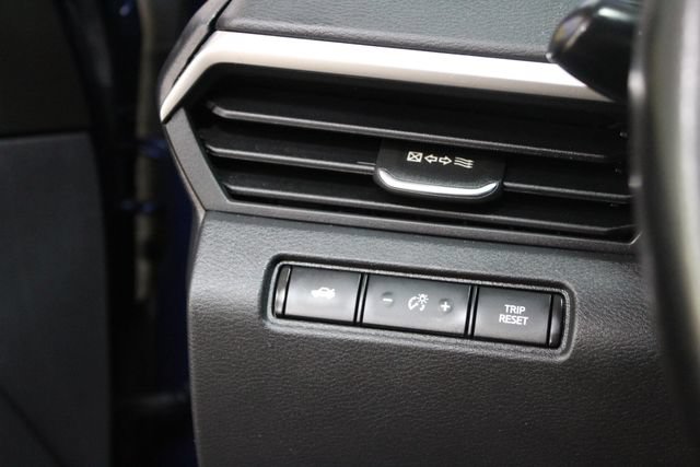 Used 2022 Nissan Altima 2.5 SR FWD image 14