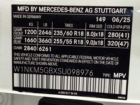 Used 2025 Mercedes-Benz GLC 350e 4MATIC image 19