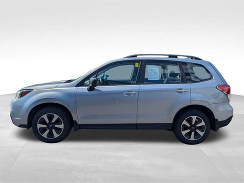 Used 2018 Subaru Forester 2.5i w/ Alloy Wheel Package AWD/4WD image 4