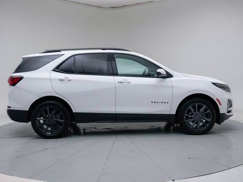 Used 2022 Chevrolet Equinox RS FWD image 15