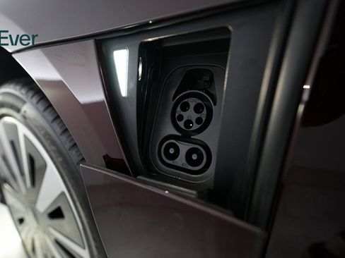 Used 2022 Lucid Air Grand Touring image 24