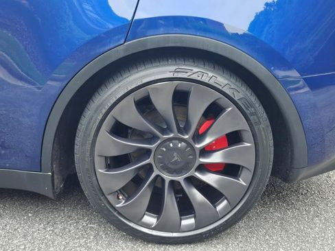 Used 2023 Tesla Model Y Performance AWD/4WD image 19