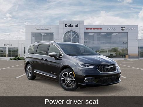 New 2026 Chrysler Pacifica Pinnacle image 6