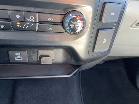 Used 2023 Ford F150 XLT w/ Trailer Tow Package image 31