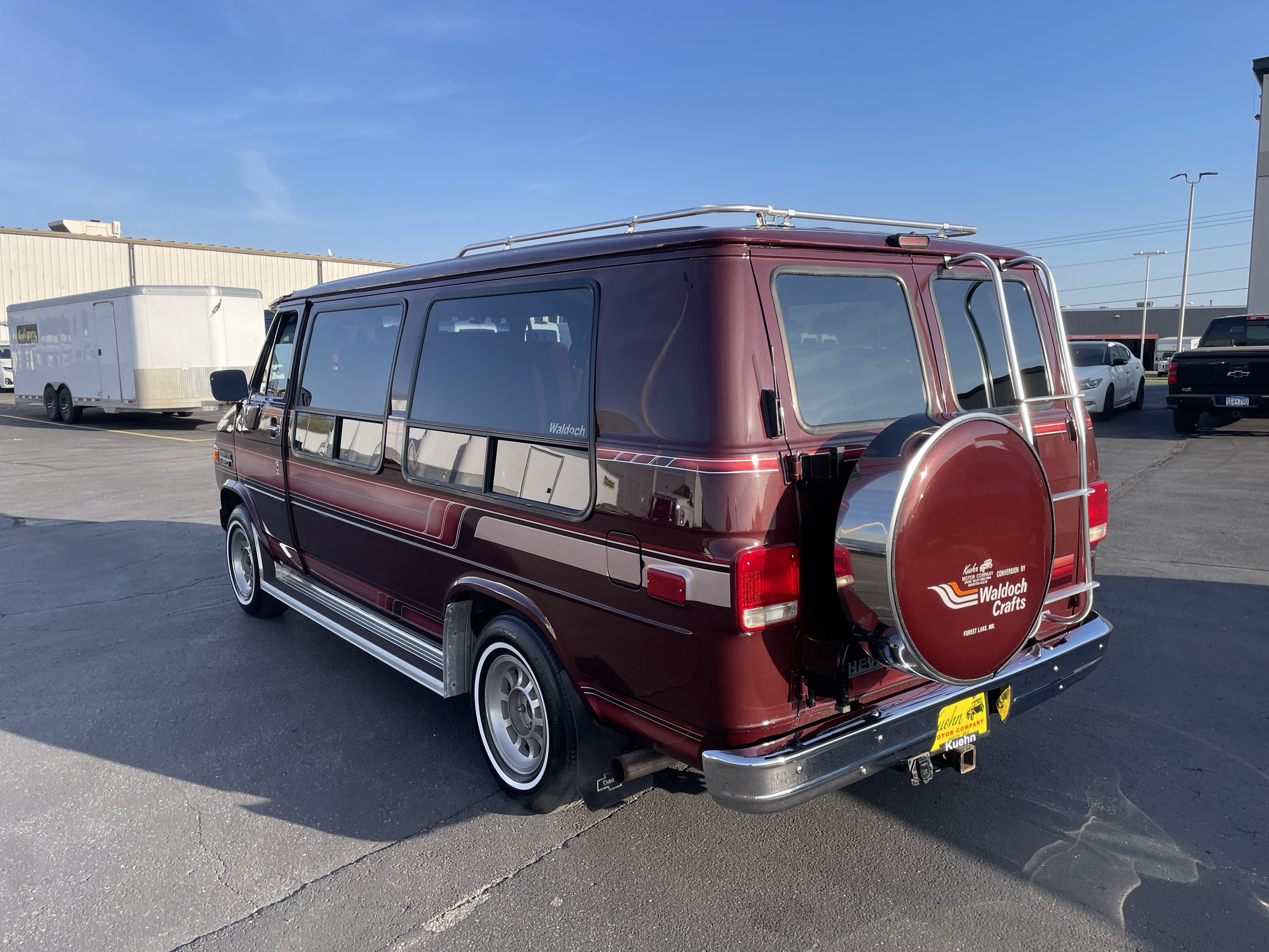 Used 1989 Chevrolet G20 RWD image 4