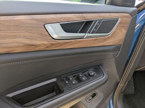 Certified 2026 Volkswagen Atlas SE image 10