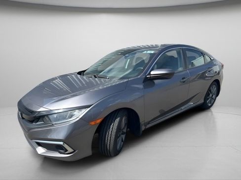 Used 2019 Honda Civic EX image 2