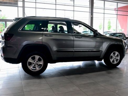 Used 2012 Jeep Grand Cherokee Laredo w/ Laredo E Group AWD/4WD image 4