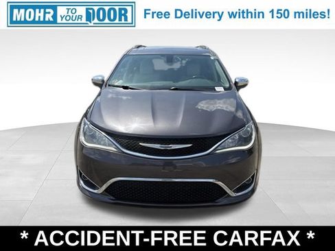 Used 2019 Chrysler Pacifica Limited FWD image 9