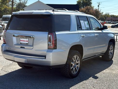 Used 2020 GMC Yukon Denali image 5