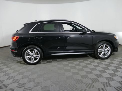 Used 2023 Audi Q3 2.0T Premium Plus w/ Premium Plus Package AWD/4WD image 2