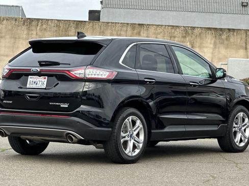 Used 2018 Ford Edge Titanium image 2