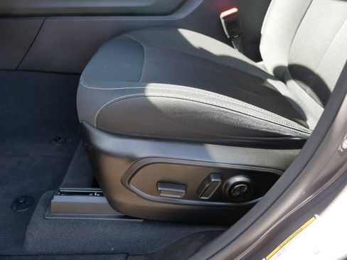 Used 2023 Jeep Grand Cherokee Laredo w/ Luxury Tech Group I image 20