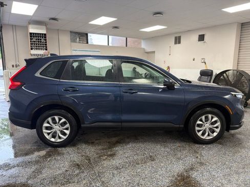 Used 2024 Honda CR-V LX image 5
