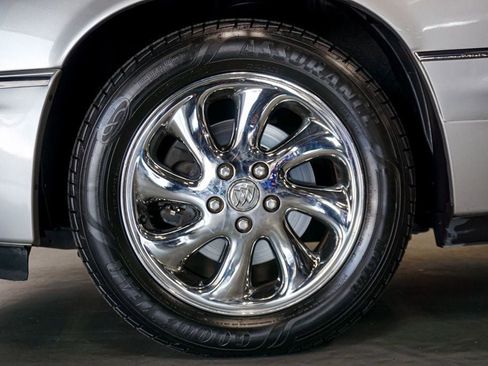 Used 2004 Buick Park Avenue Ultra FWD image 58