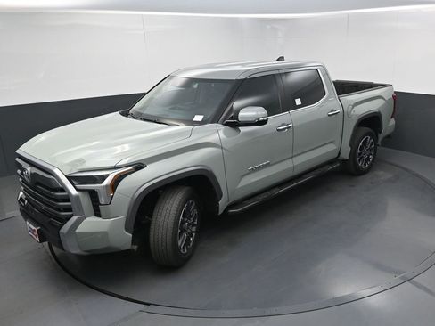 Used 2024 Toyota Tundra Limited w/ Power Package AWD/4WD image 36