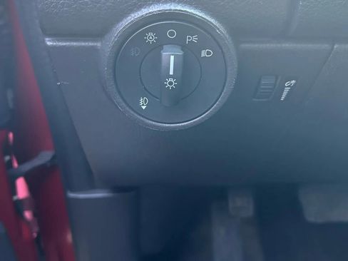 Used 2016 Jeep Cherokee Latitude w/ Cold Weather Group image 21