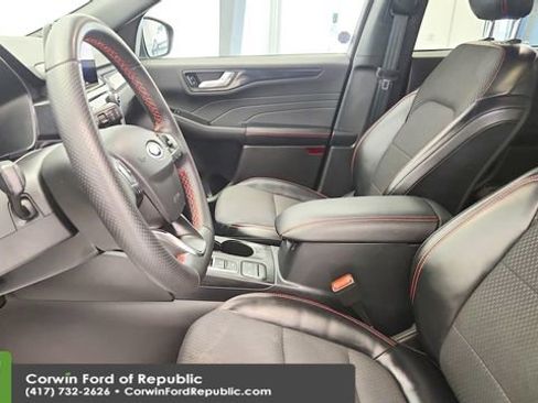 Used 2023 Ford Escape ST-Line image 13