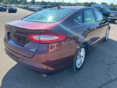 Used 2015 Ford Fusion SE FWD image 5