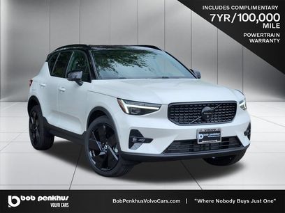 New 2026 Volvo XC40 B5 Ultra w/ Climate Package