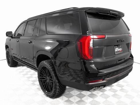 Used 2026 GMC Yukon XL AT4 Ultimate image 8
