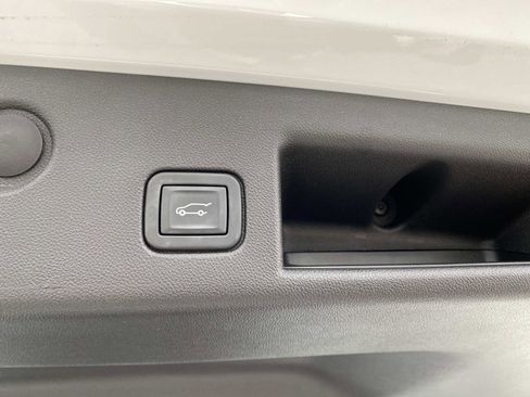 Used 2024 Chevrolet Equinox RS image 7