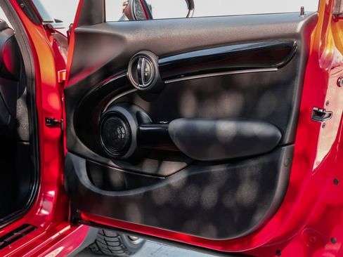 Used 2015 MINI Cooper S image 41