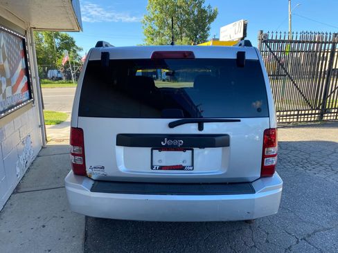 Used 2010 Jeep Liberty Sport w/ Popular Equipment Group image 7