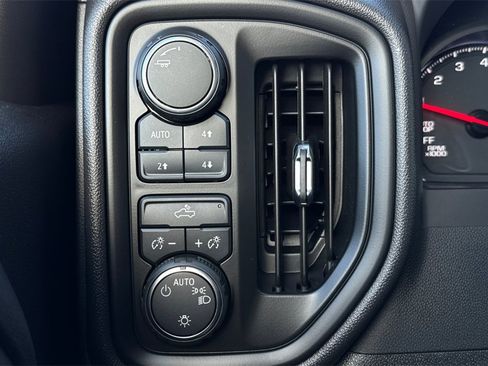 Certified 2025 Chevrolet Silverado 1500 Custom Trail Boss w/ Dark Appearance Package image 30