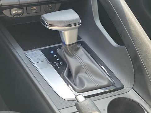 Used 2024 Hyundai Elantra SEL FWD image 26