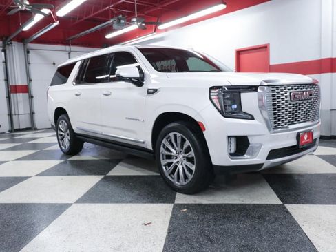 Used 2021 GMC Yukon XL Denali w/ Denali Premium Package RWD image 2