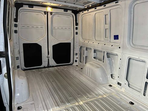 Used 2025 Mercedes-Benz Sprinter 2500 image 14